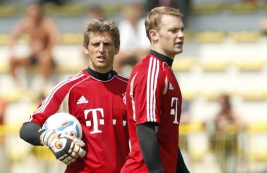 足球比赛中 足球比赛中